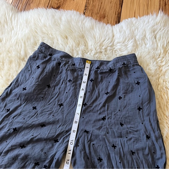 Paper Label Pajama Set Cross Print Small - Picture 9 of 12